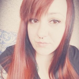 Meet your Posher, Dina